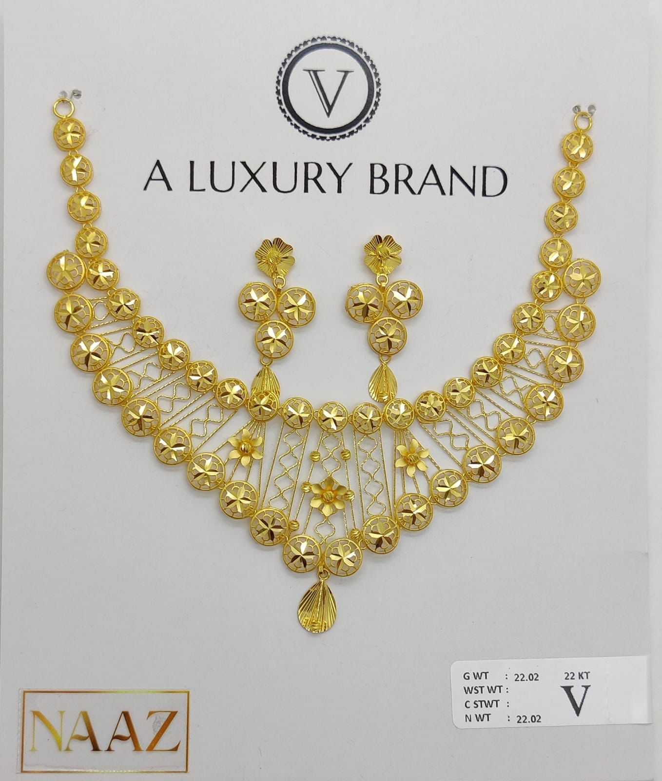 NAAZ Necklace Set