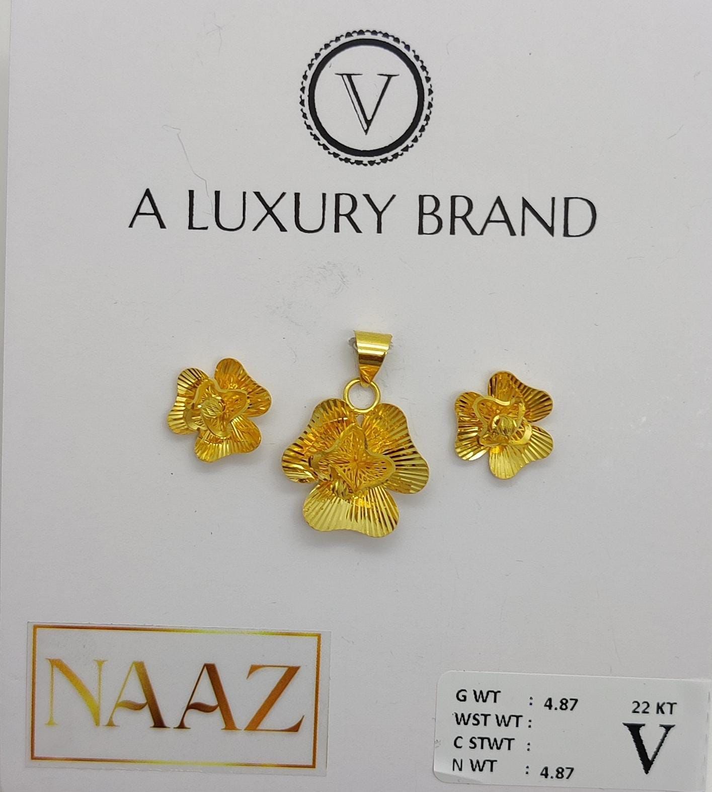 NAAZ Pendant Set