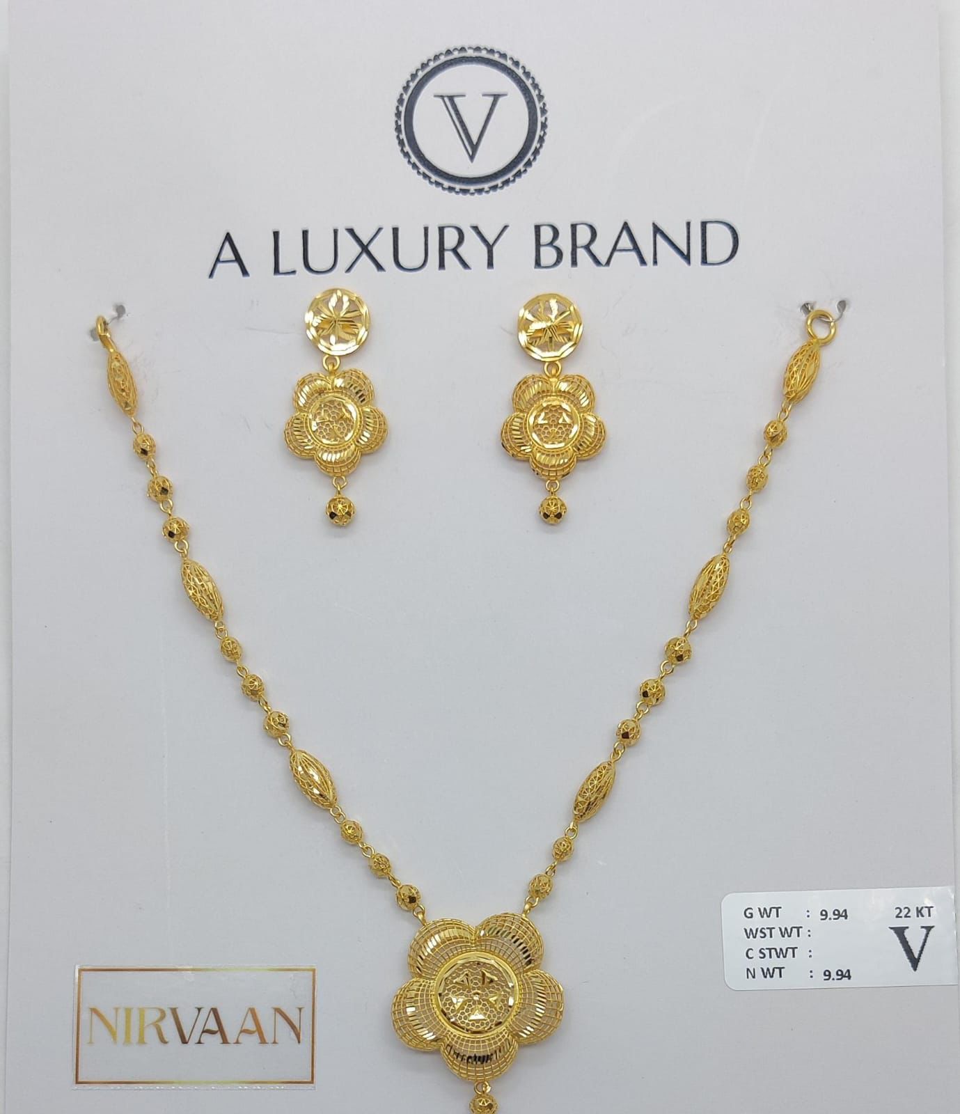 Nirvaan Floral Set