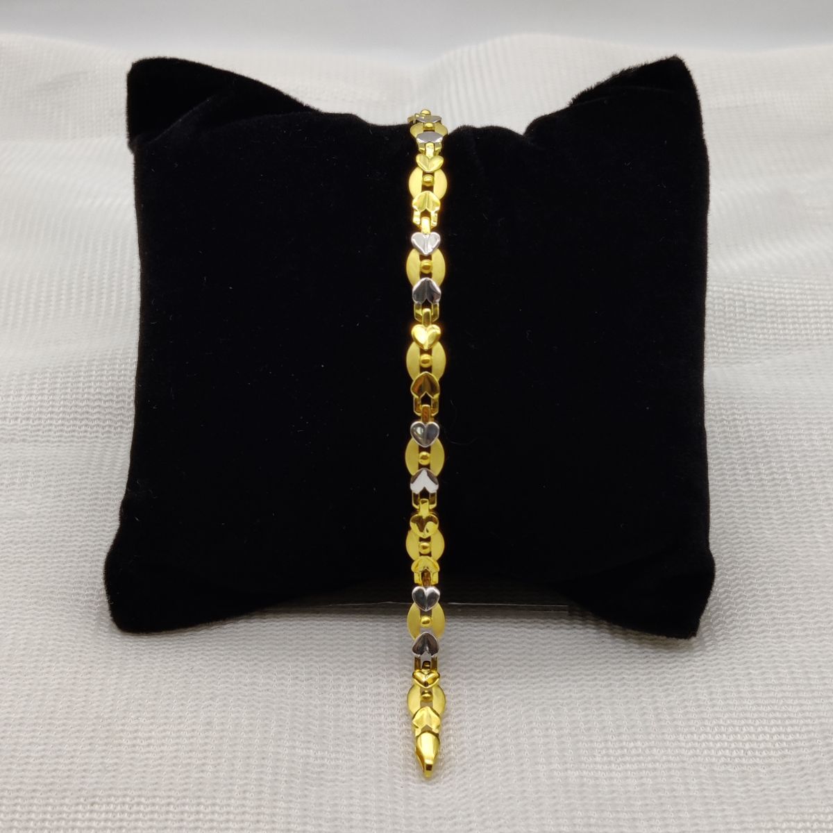 Ladies Casting Bracelet