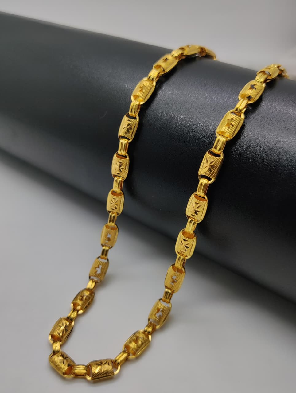 Dubai Nawabi Chain